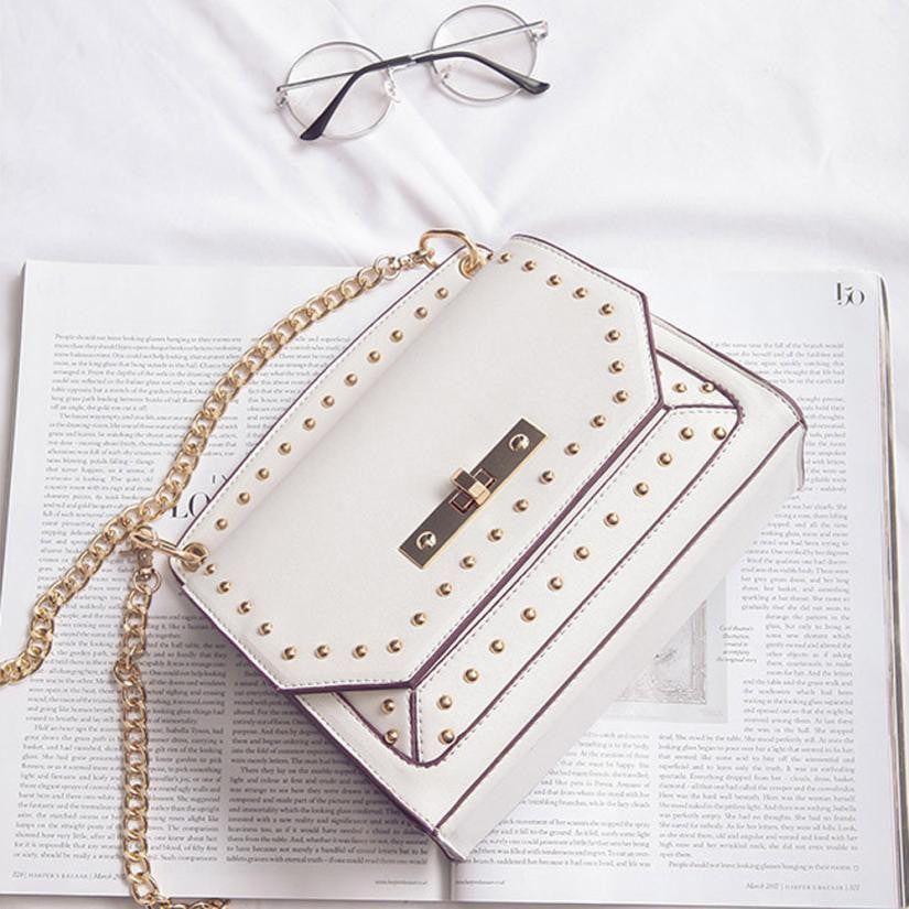 THE QUEEN'S CHAIN LEATHER HANDBAGS