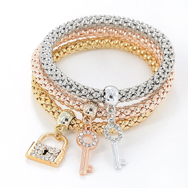 LOVER'S KEY CRYSTAL BRACELETS FOR QUEENS