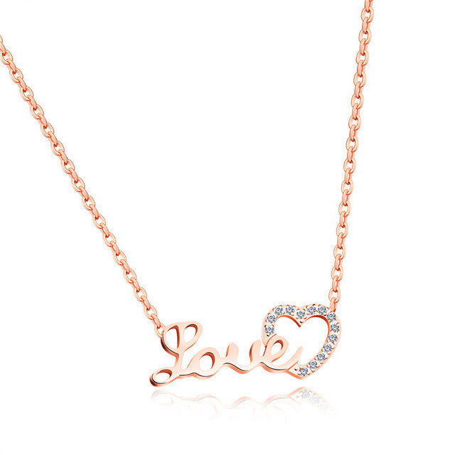 THE QUEEN'S LOVE HEART CHAIN