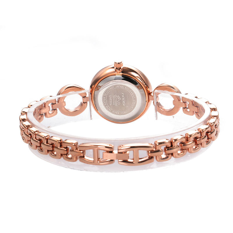 THE QUEEN'S LUXURY ROSE GOLD WATCH